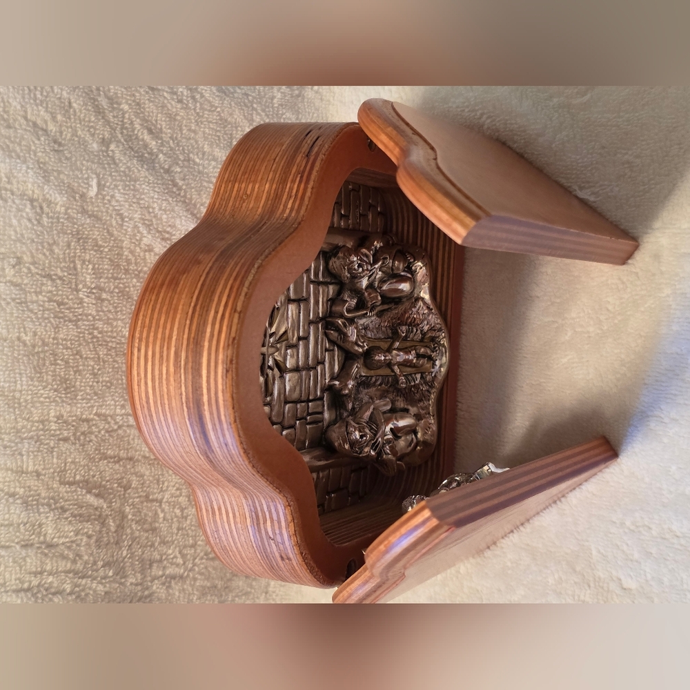 Nativity Set In Wood - Picture 4 of 15